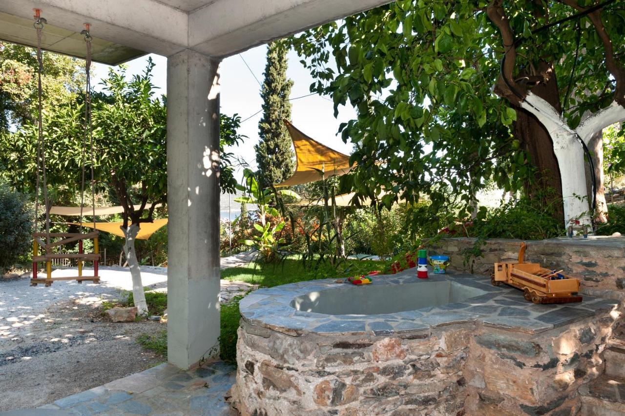 Studios Kyparissi & Spa Tirós Buitenkant foto