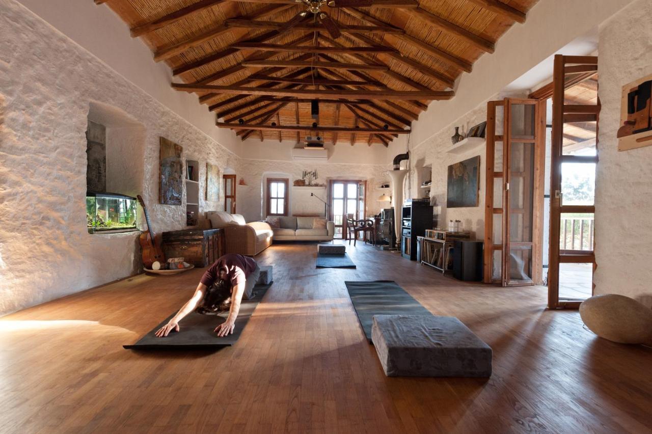 Studios Kyparissi & Spa Tirós Buitenkant foto
