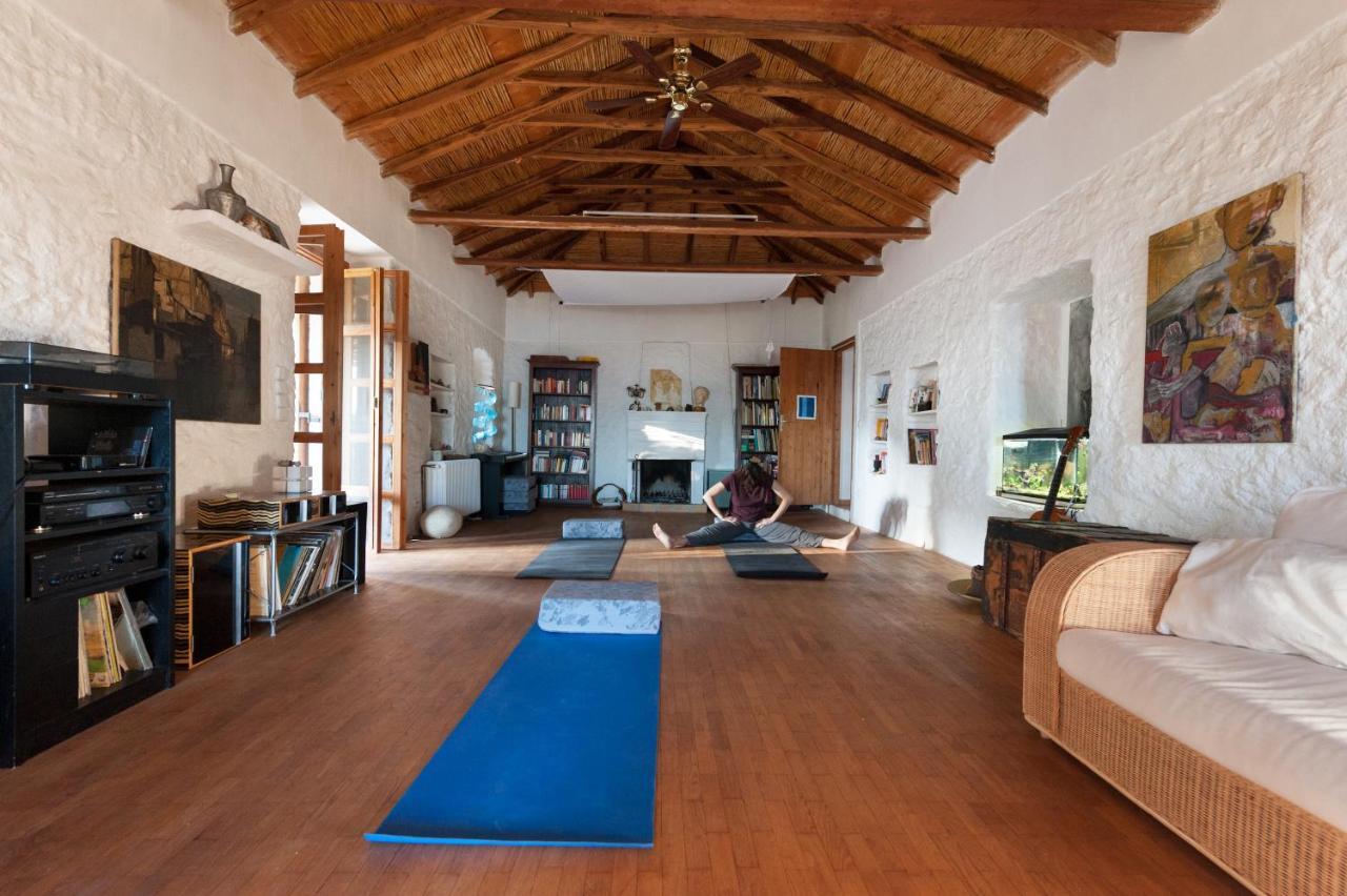 Studios Kyparissi & Spa Tirós Buitenkant foto